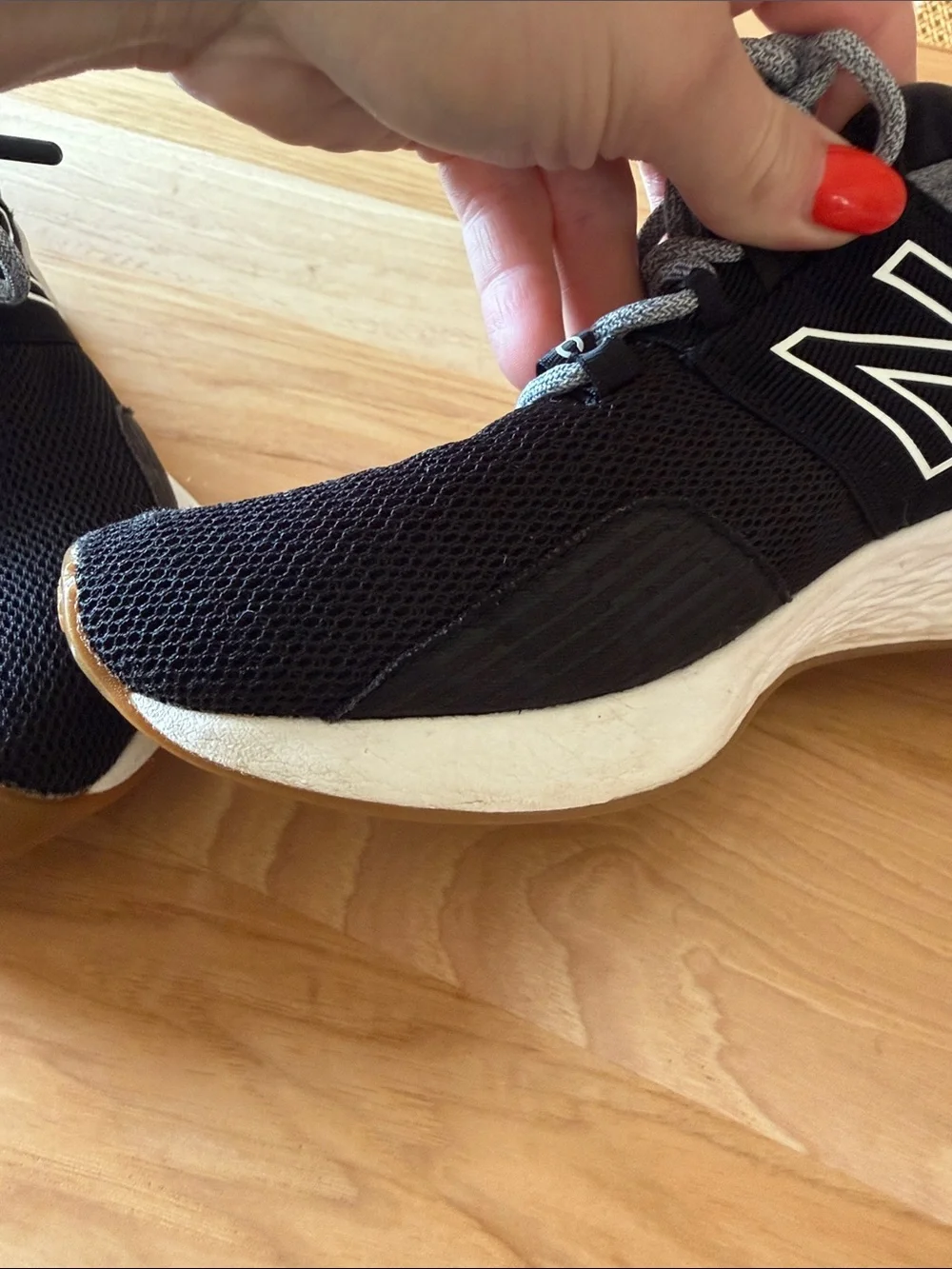 *WIDE* New Balance Women’s Fresh Foam ROAV V1